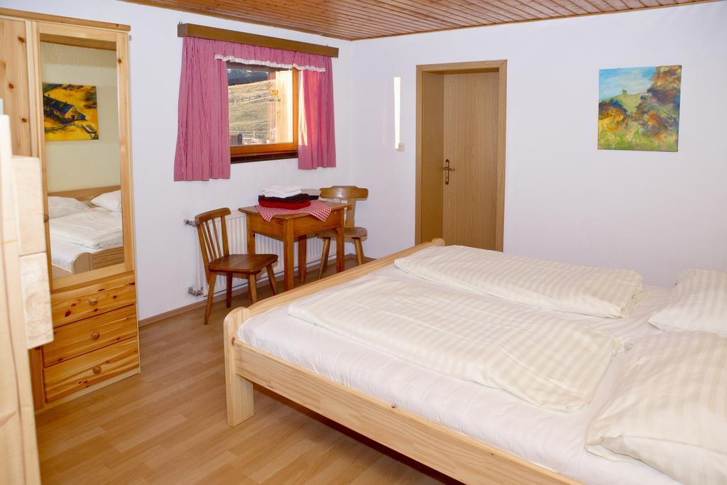 Altes Almhaus Hotel Maria Lankowitz Quarto foto