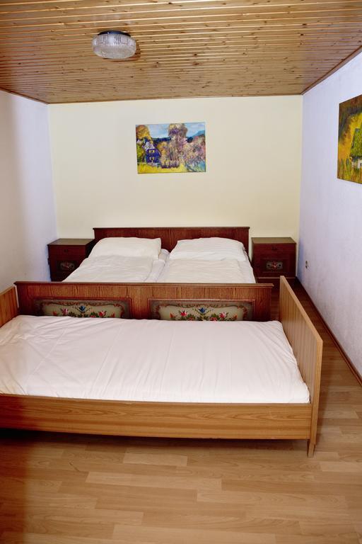 Altes Almhaus Hotel Maria Lankowitz Quarto foto