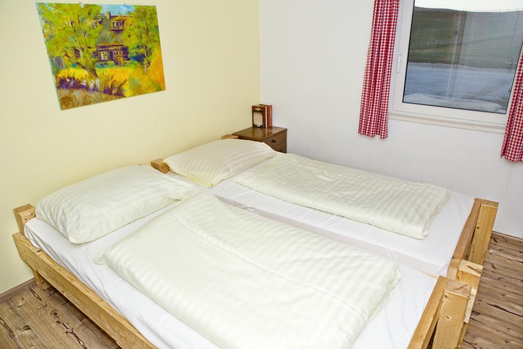 Altes Almhaus Hotel Maria Lankowitz Quarto foto