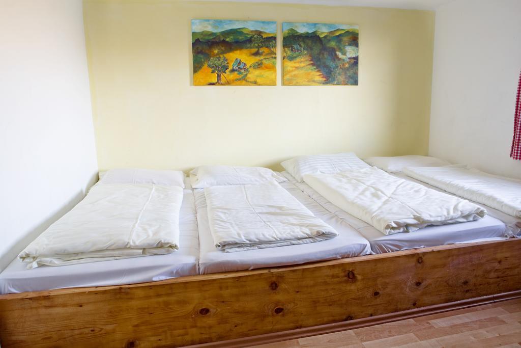Altes Almhaus Hotel Maria Lankowitz Quarto foto